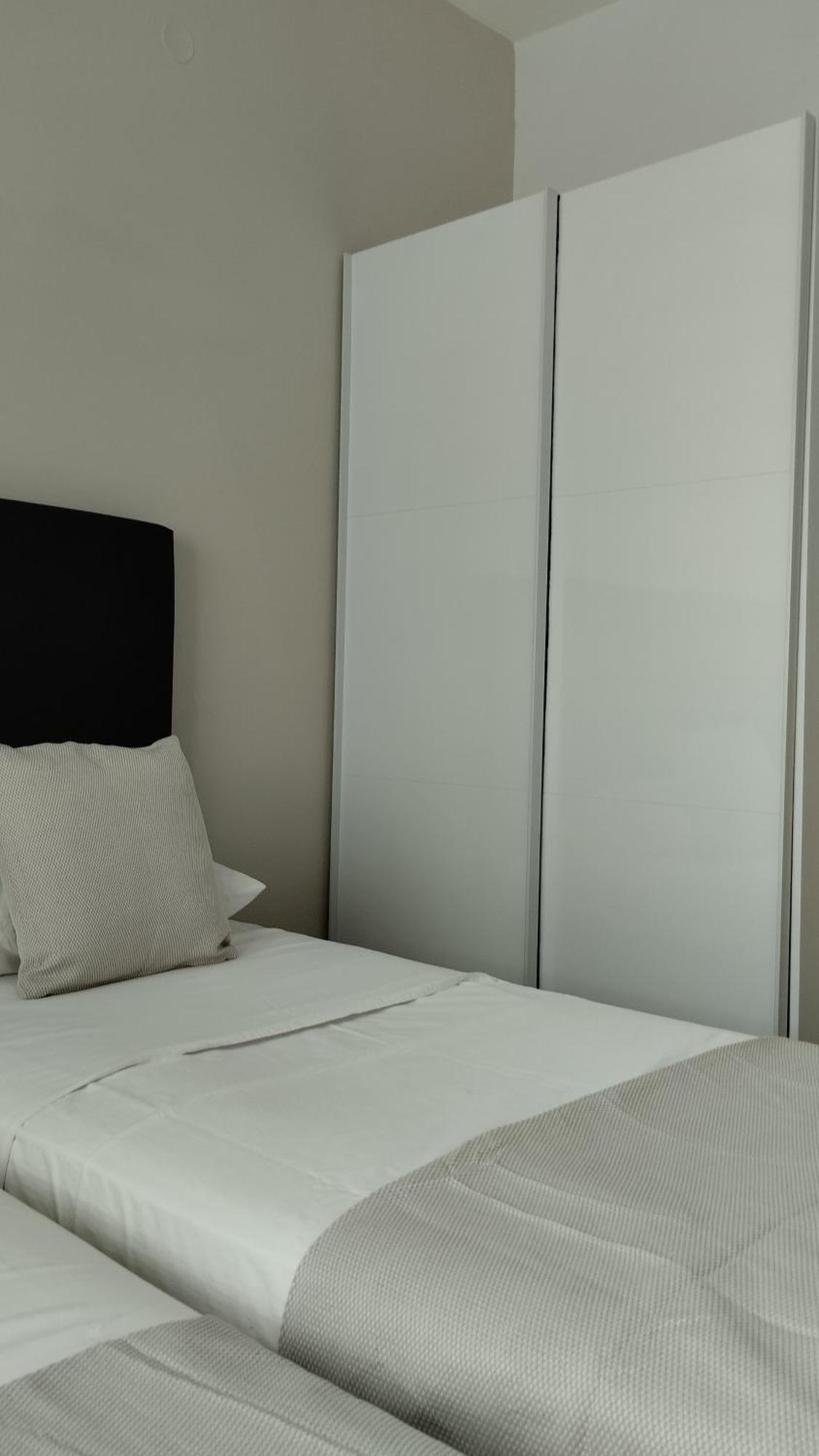 Inas Apartments 2 레프킴미 외부 사진